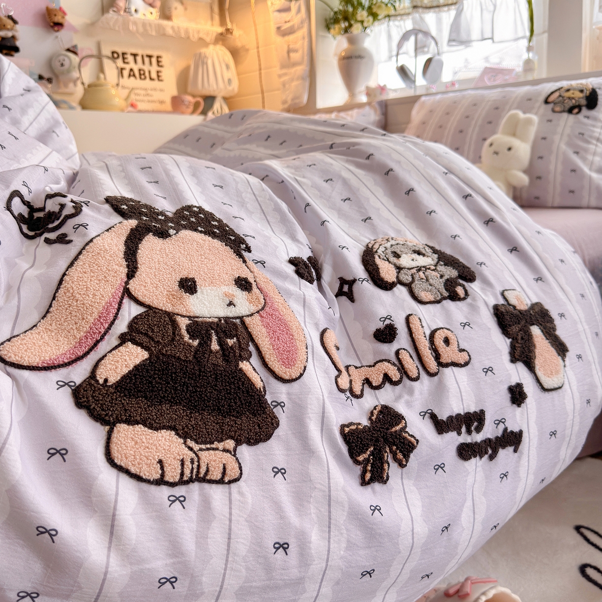 91家纺网 家纺一手货源 找家纺 王朝国际 2026爆款棉纱毛巾绣四件套 蕾丝兔