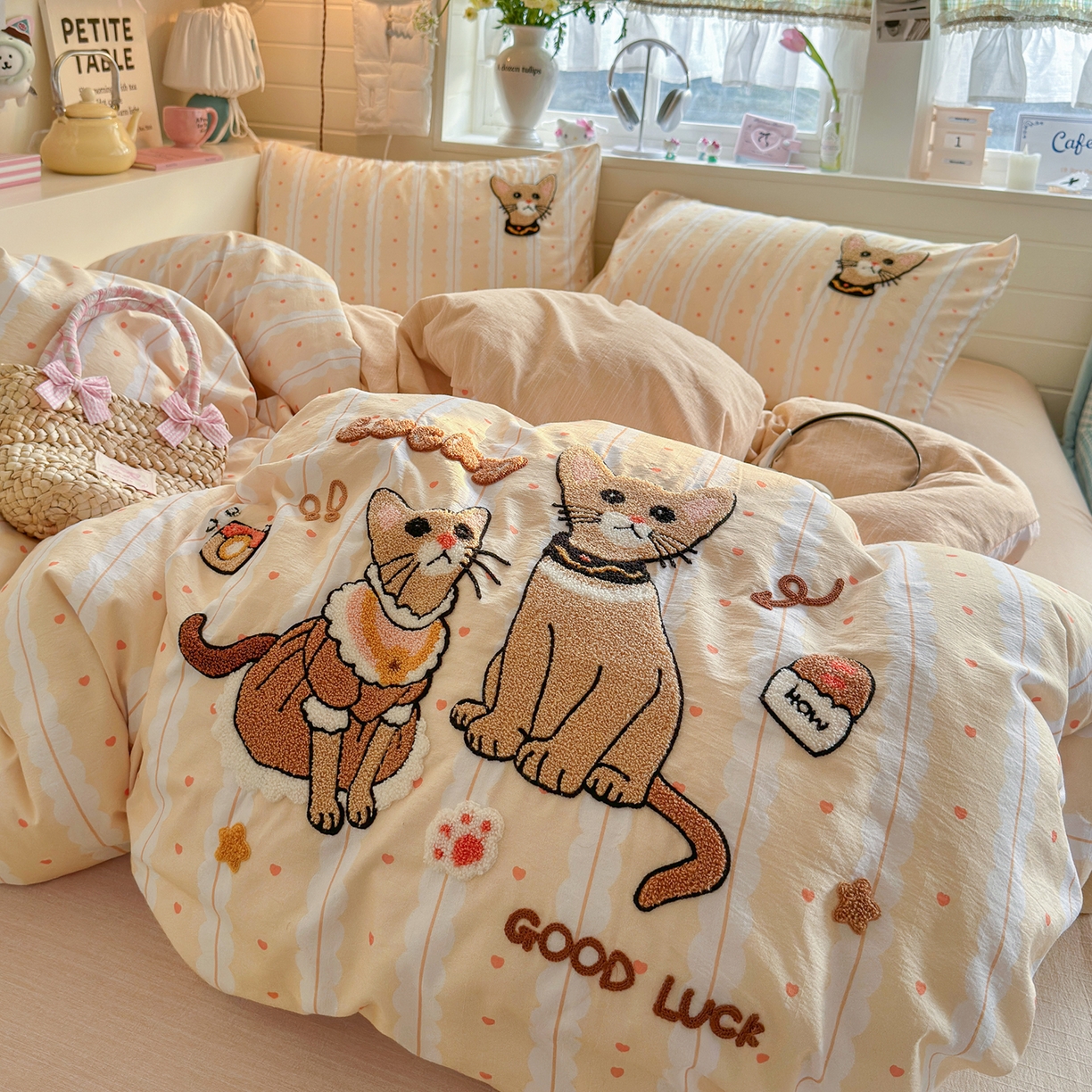 91家纺网 家纺一手货源 找家纺 王朝国际 2026爆款棉纱毛巾绣四件套 猫猫豹豹