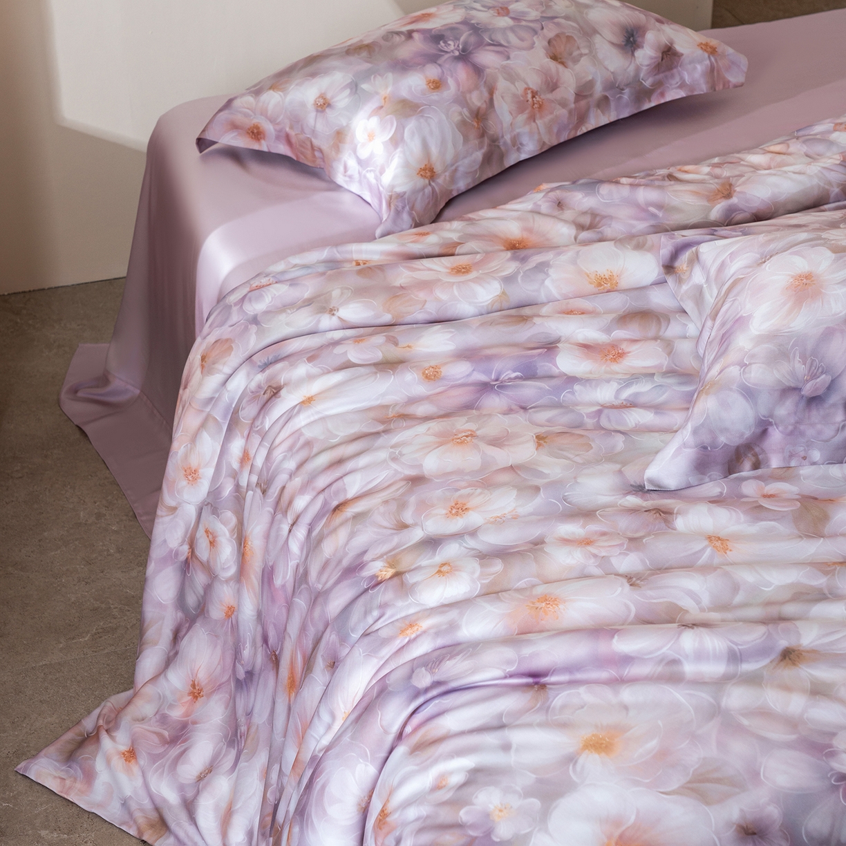 91家纺网 家纺一手货源 找家纺 佳汐蓝家纺 2026新款春夏天丝数码印花（挂边款）四件套 华俞-紫