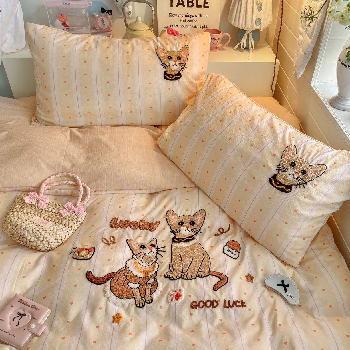 91家纺网 家纺一手货源 找家纺 王朝国际 2026爆款棉纱毛巾绣四件套 猫猫豹豹