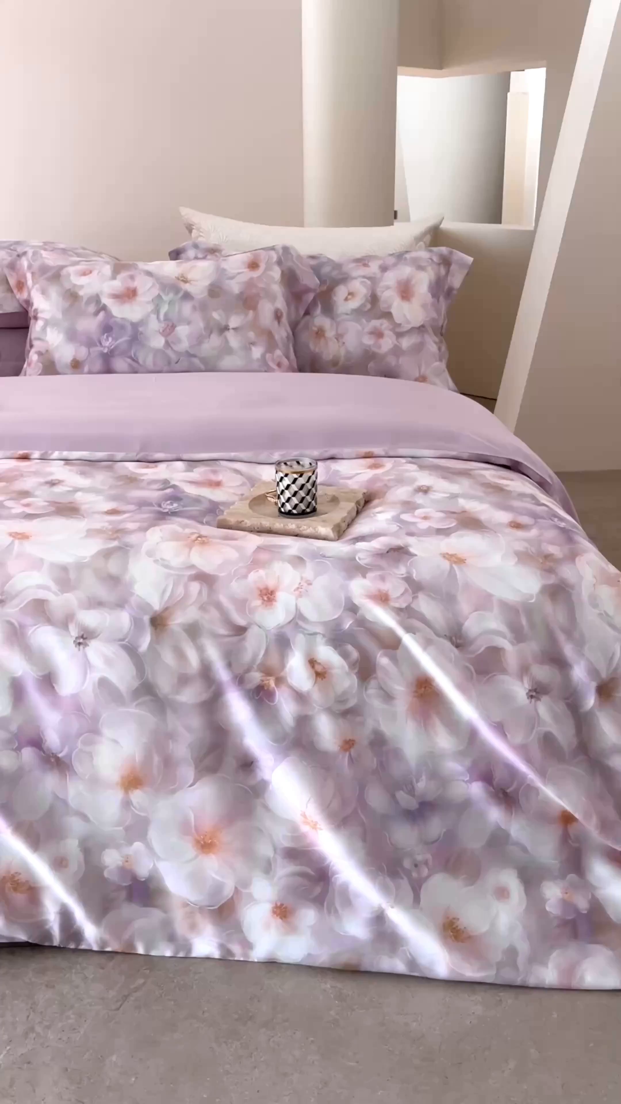 91家纺网 家纺一手货源 找家纺 佳汐蓝家纺 2026新款春夏天丝数码印花（挂边款）四件套 华俞-紫