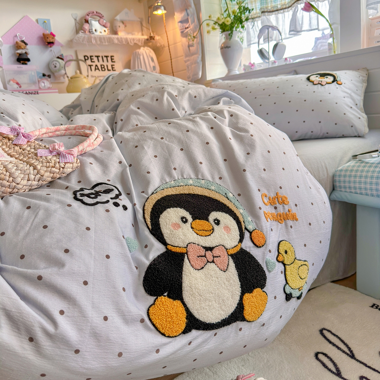 91家纺网 家纺一手货源 找家纺 王朝国际 2026爆款棉纱毛巾绣四件套 企鹅鸭