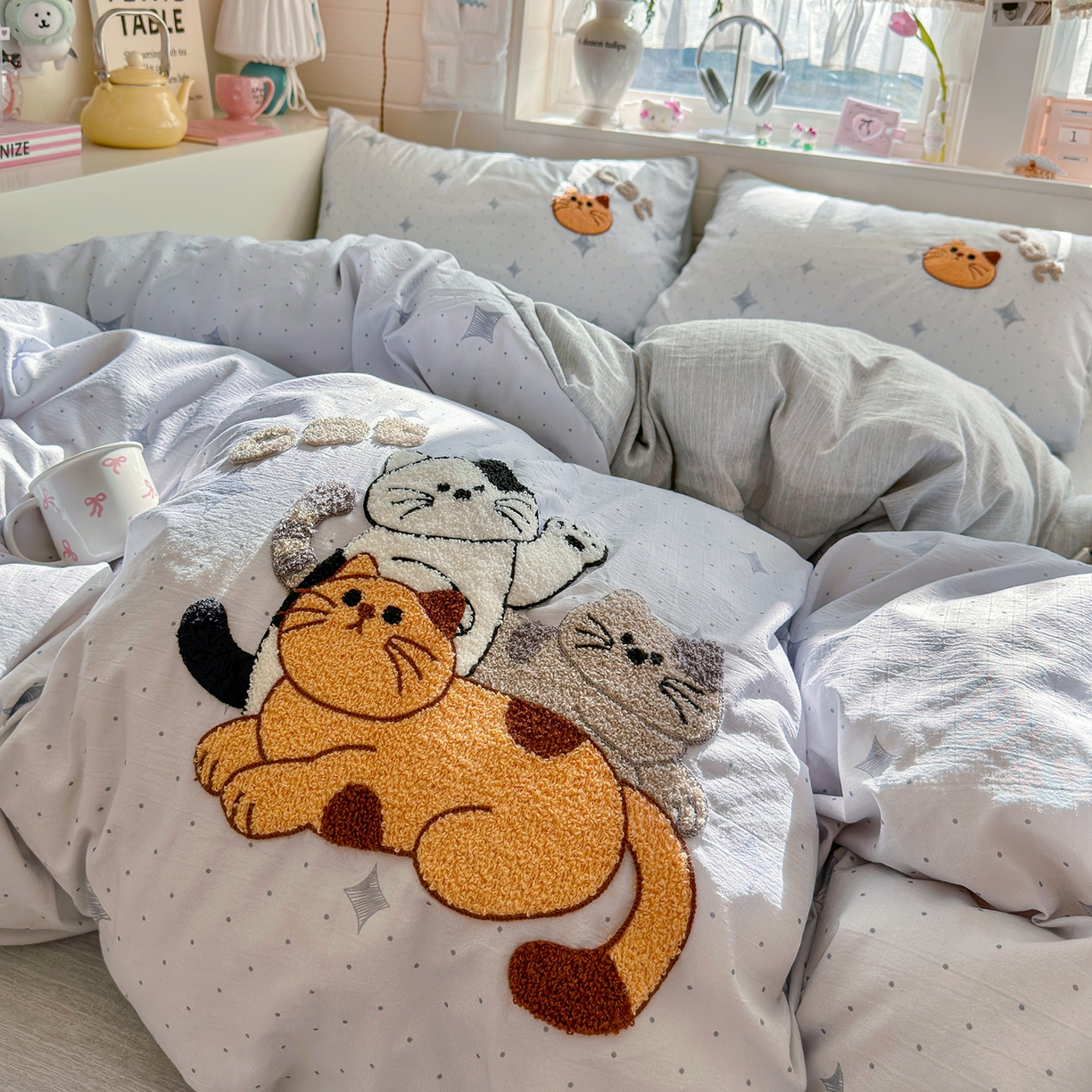 91家纺网 家纺一手货源 找家纺 王朝国际 2026爆款棉纱毛巾绣四件套 三只喵