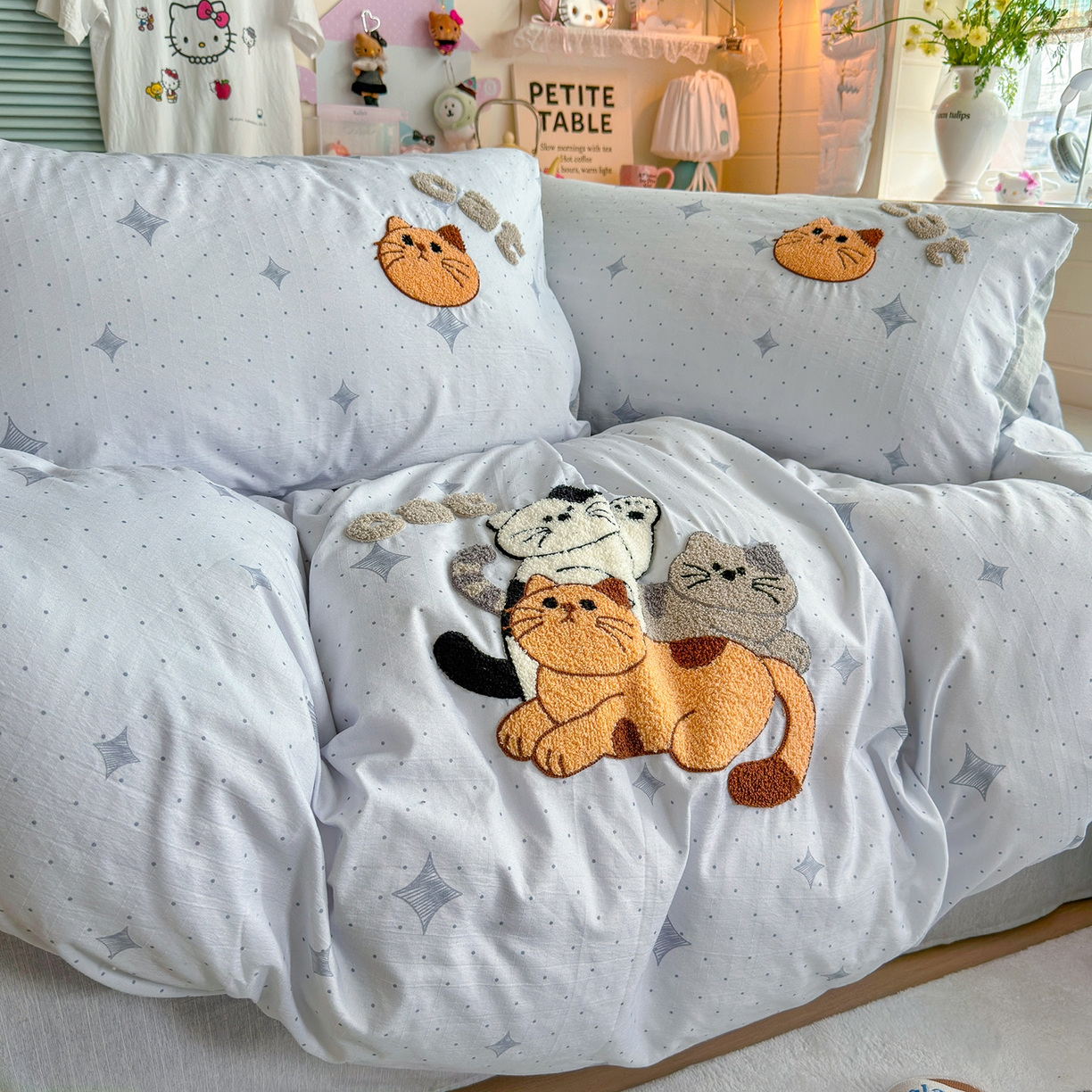 91家纺网 家纺一手货源 找家纺 王朝国际 2026爆款棉纱毛巾绣四件套 三只喵