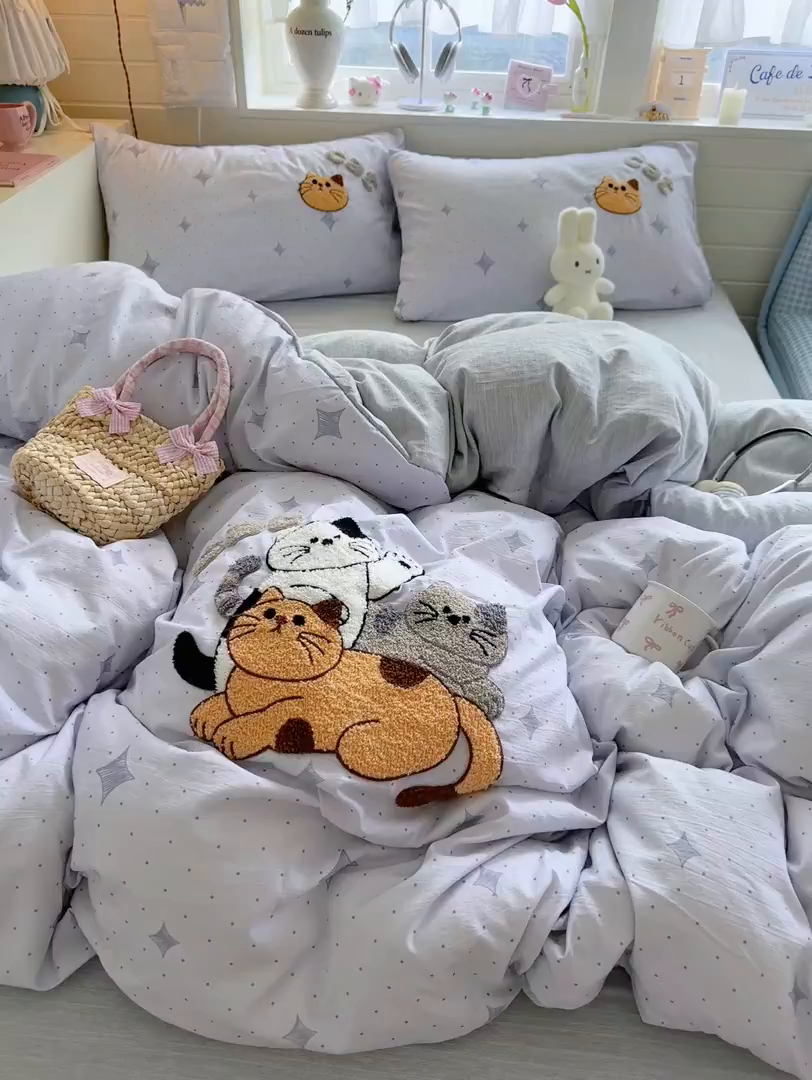 91家纺网 家纺一手货源 找家纺 王朝国际 2026爆款棉纱毛巾绣四件套 三只喵