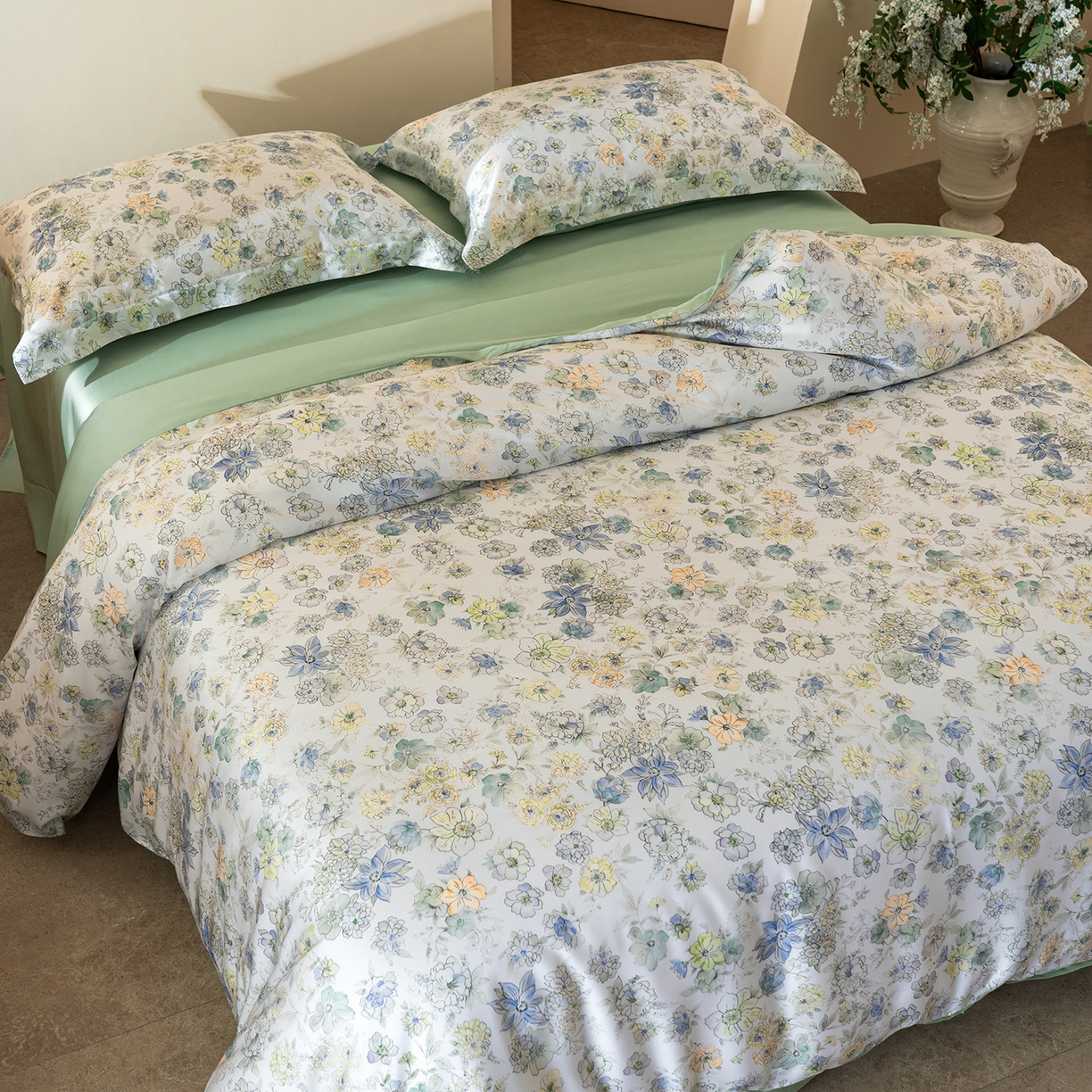 91家纺网 家纺一手货源 找家纺 佳汐蓝家纺 2026新款春夏天丝数码印花（挂边款）四件套 梦园-绿