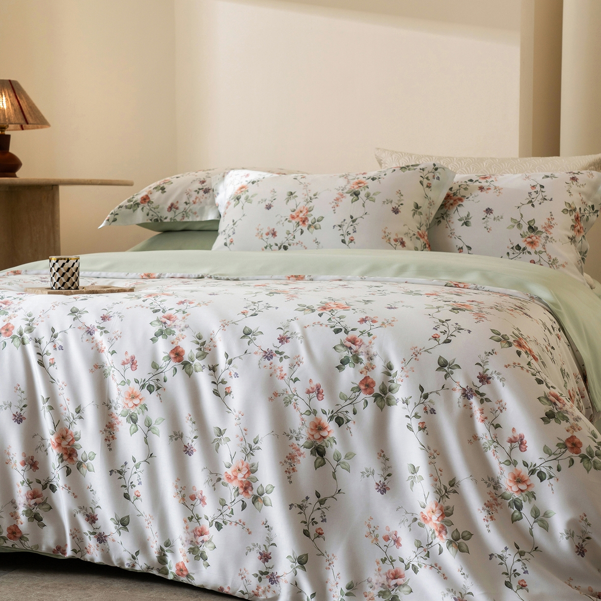 91家纺网 家纺一手货源 找家纺 佳汐蓝家纺 2026新款春夏天丝数码印花（挂边款）四件套 绮梦眠-绿