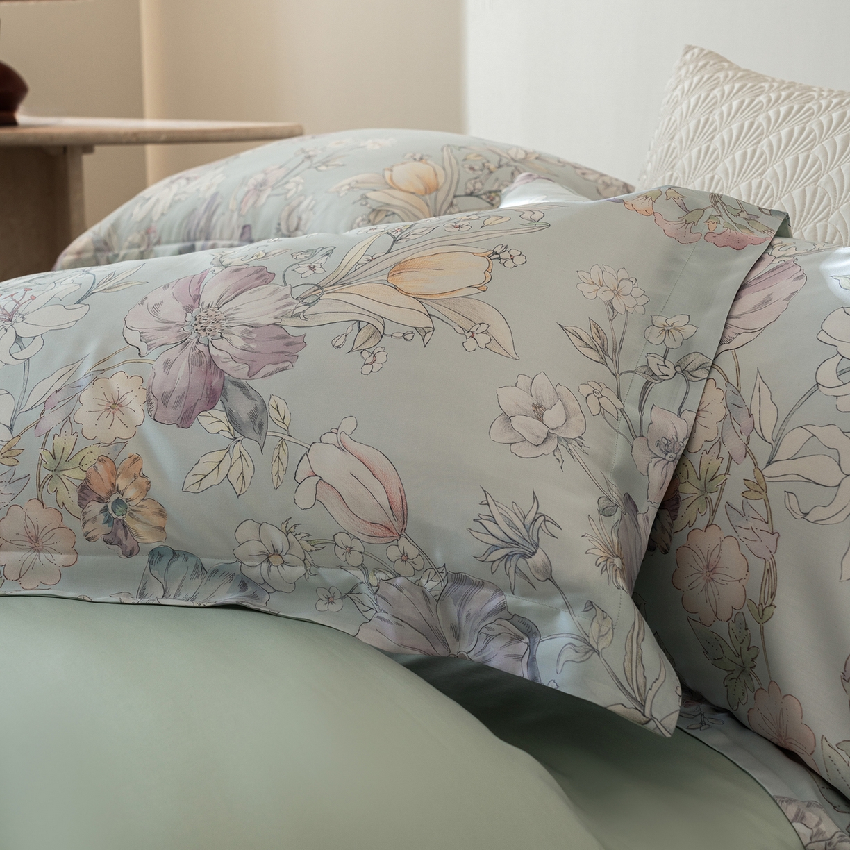 91家纺网 家纺一手货源 找家纺 佳汐蓝家纺 2026新款春夏天丝数码印花（挂边款）四件套 茹艺-兰