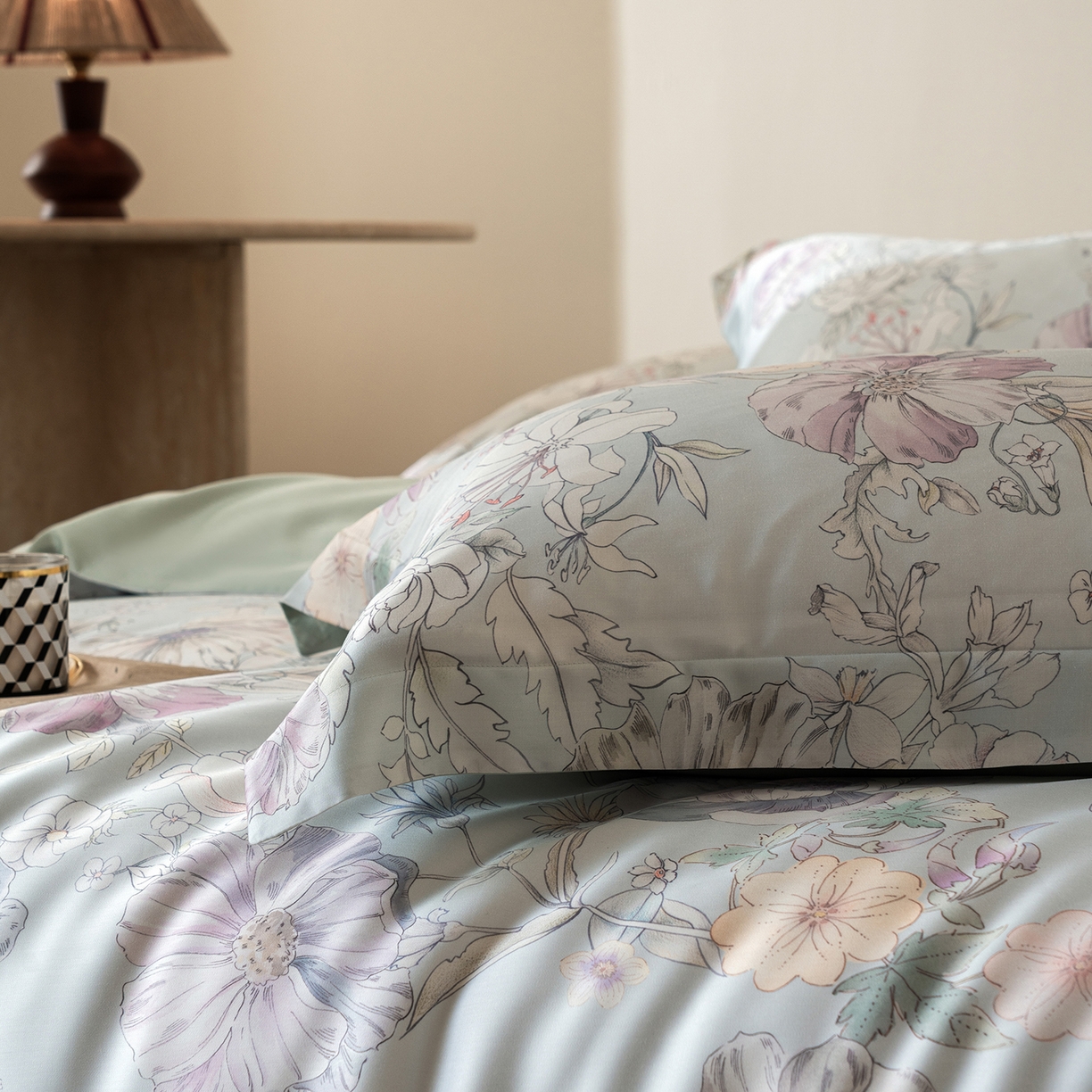 91家纺网 家纺一手货源 找家纺 佳汐蓝家纺 2026新款春夏天丝数码印花（挂边款）四件套 茹艺-兰