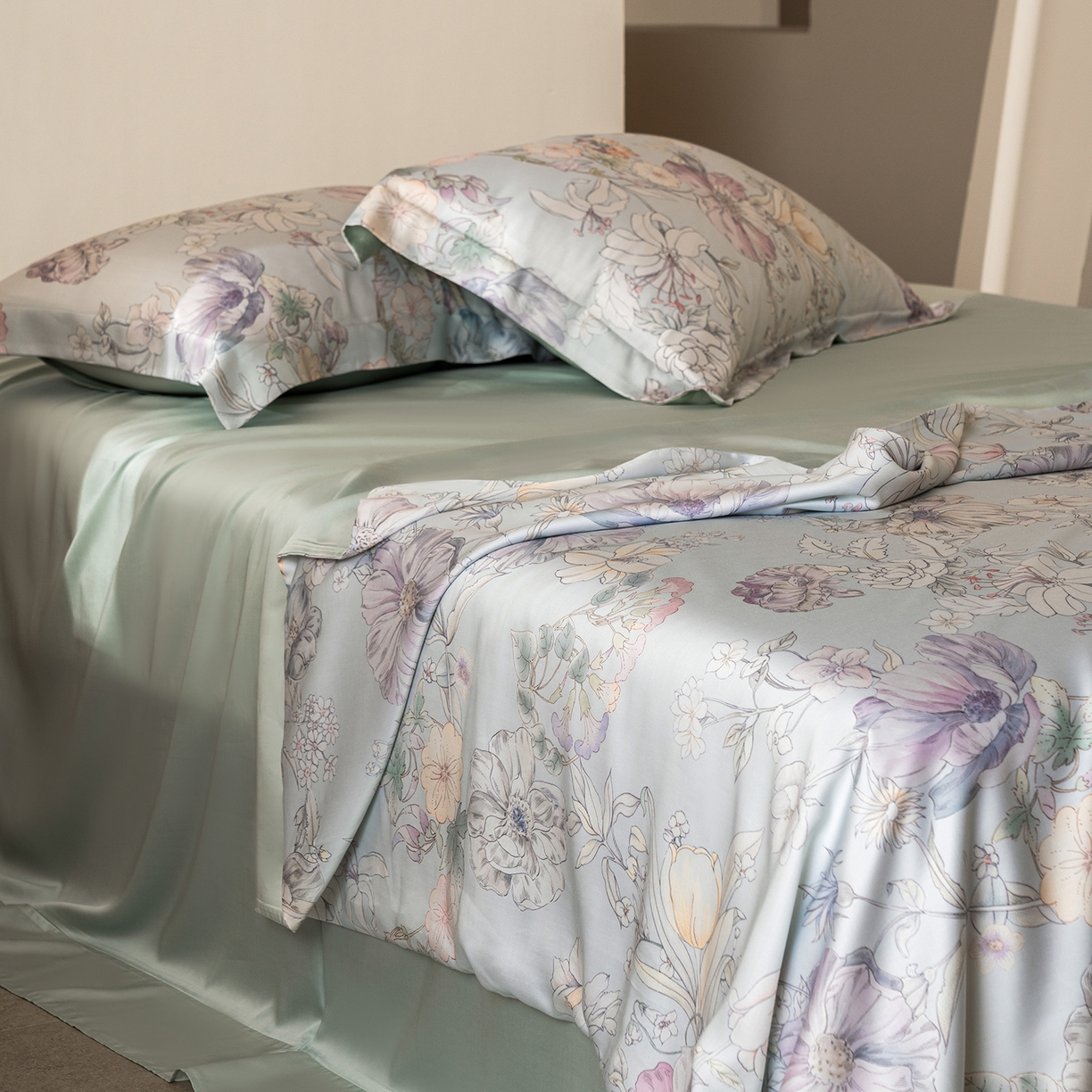 91家纺网 家纺一手货源 找家纺 佳汐蓝家纺 2026新款春夏天丝数码印花（挂边款）四件套 茹艺-兰