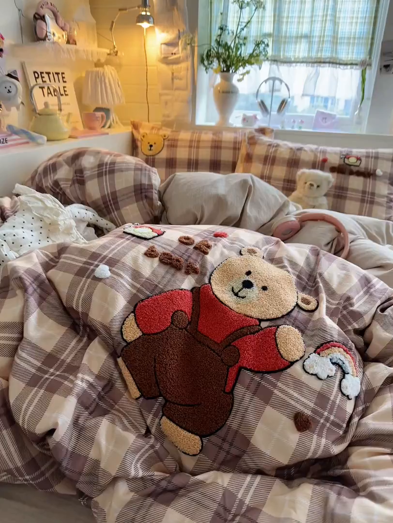 91家纺网 家纺一手货源 找家纺 王朝国际 2026爆款棉纱毛巾绣四件套 熊宝