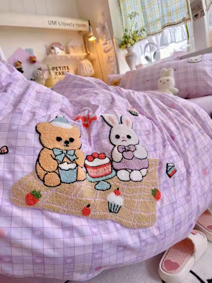 91家纺网 家纺一手货源 找家纺 王朝国际 2026爆款棉纱毛巾绣四件套 熊与兔