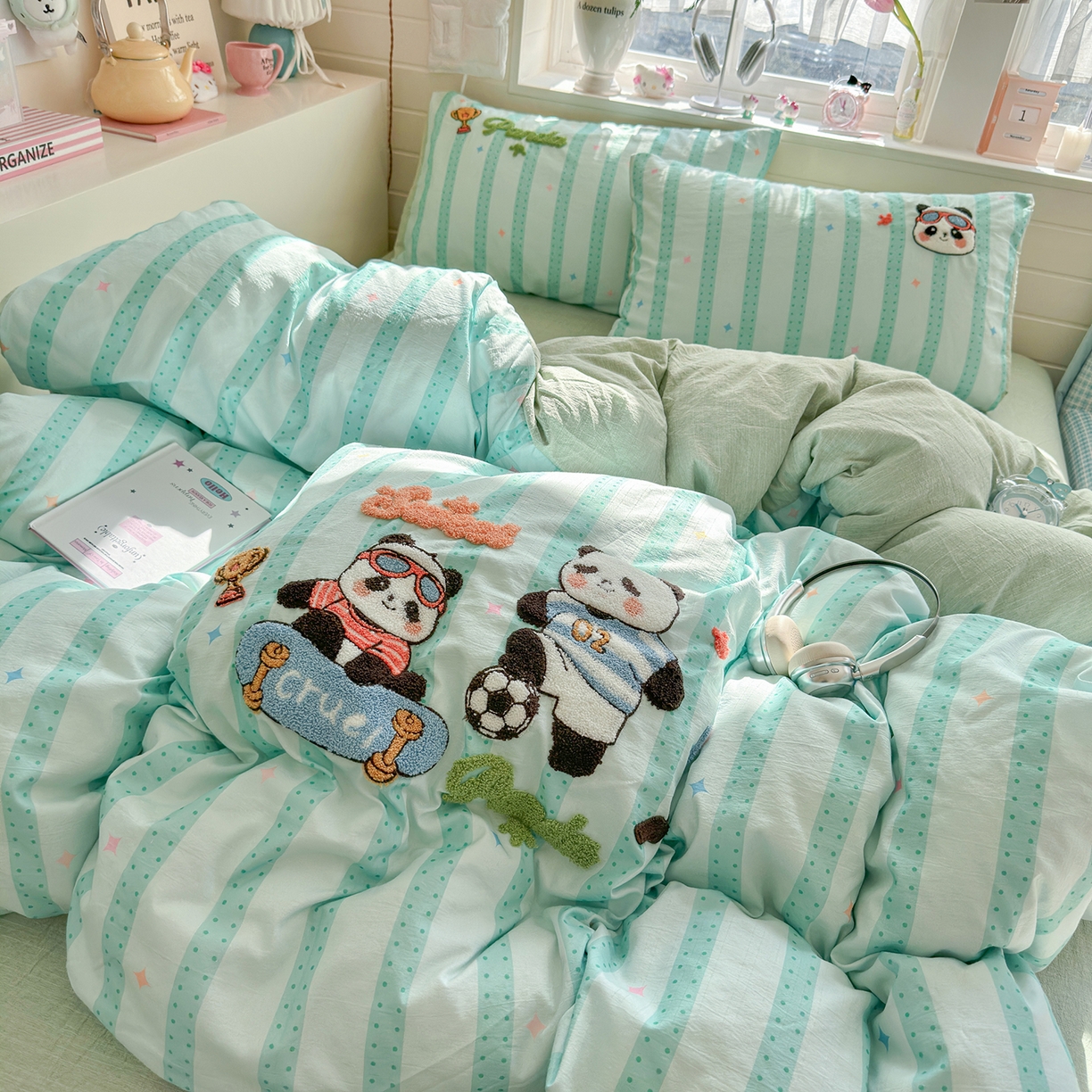 91家纺网 家纺一手货源 找家纺 王朝国际 2026爆款棉纱毛巾绣四件套 足球猫