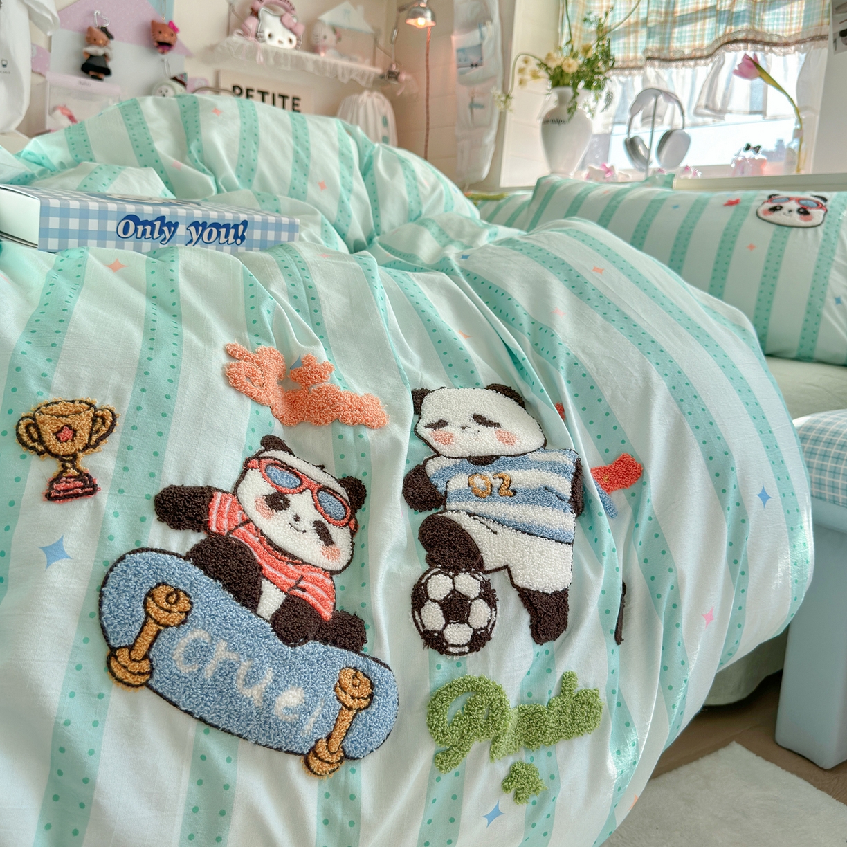 91家纺网 家纺一手货源 找家纺 王朝国际 2026爆款棉纱毛巾绣四件套 足球猫