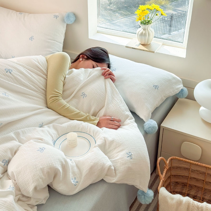 91家纺网 家纺一手货源 找家纺 木楌家居 2026年新款全棉纯棉皱皱纱四件套-云朵蝴蝶结系列 云朵蝴蝶结-奶雾蓝