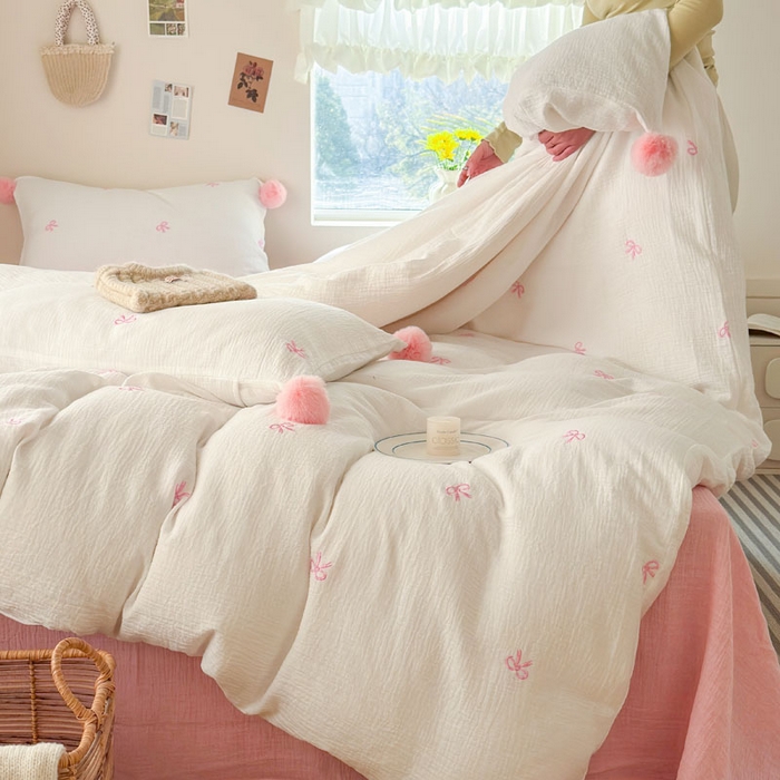 91家纺网 家纺一手货源 找家纺 木楌家居 2026年新款全棉纯棉皱皱纱四件套-云朵蝴蝶结系列 云朵蝴蝶结-落樱粉