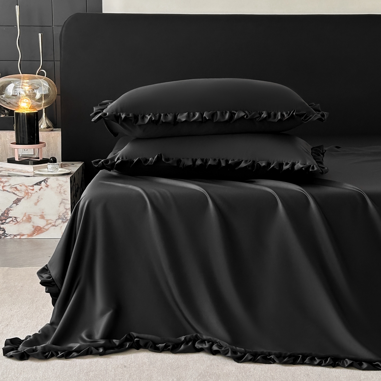 91家纺网 家纺一手货源 找家纺 乐卧家居 2026新款哑光仿真丝高级感卧室时尚四件套-比弗利系列 比弗利-荣耀黑