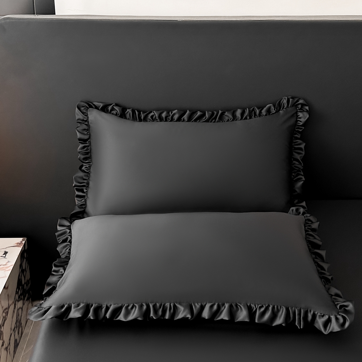 91家纺网 家纺一手货源 找家纺 乐卧家居 2026新款哑光仿真丝高级感卧室时尚四件套-比弗利系列 比弗利-荣耀黑