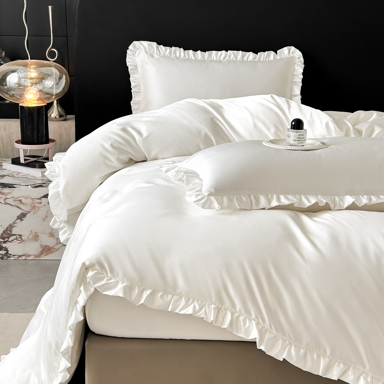 91家纺网 家纺一手货源 找家纺 乐卧家居 2026新款哑光仿真丝高级感卧室时尚四件套-比弗利系列 比弗利-月光白