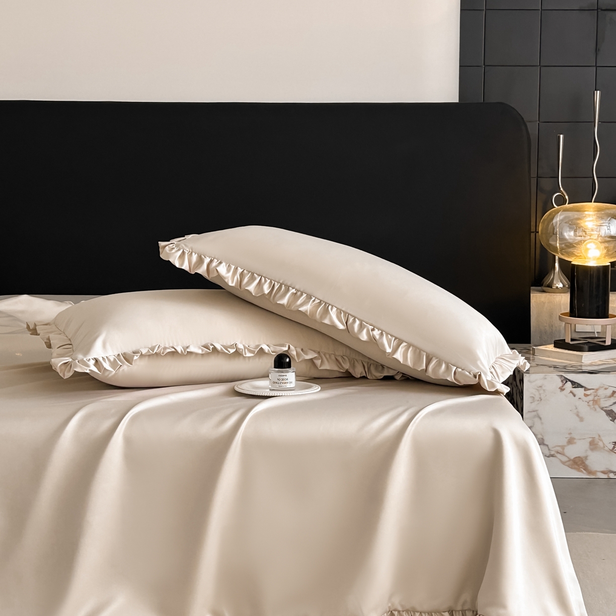 91家纺网 家纺一手货源 找家纺 乐卧家居 2026新款哑光仿真丝高级感卧室时尚四件套-比弗利系列 比弗利-香槟金