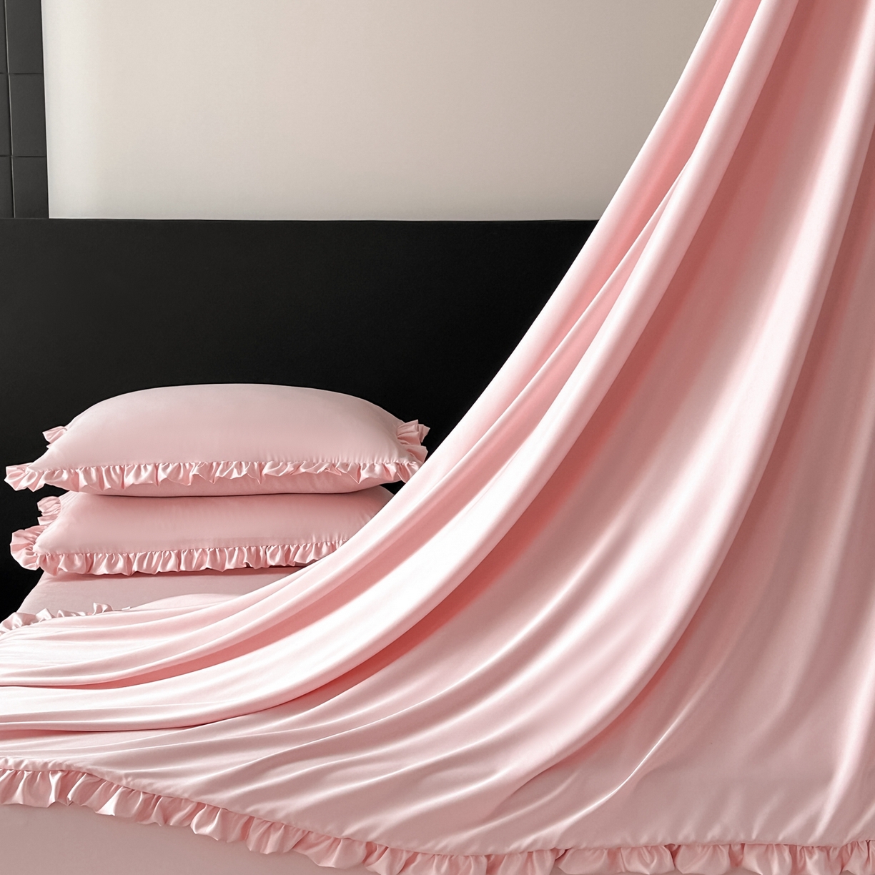 91家纺网 家纺一手货源 找家纺 乐卧家居 2026新款哑光仿真丝高级感卧室时尚四件套-比弗利系列 比弗利-优雅粉