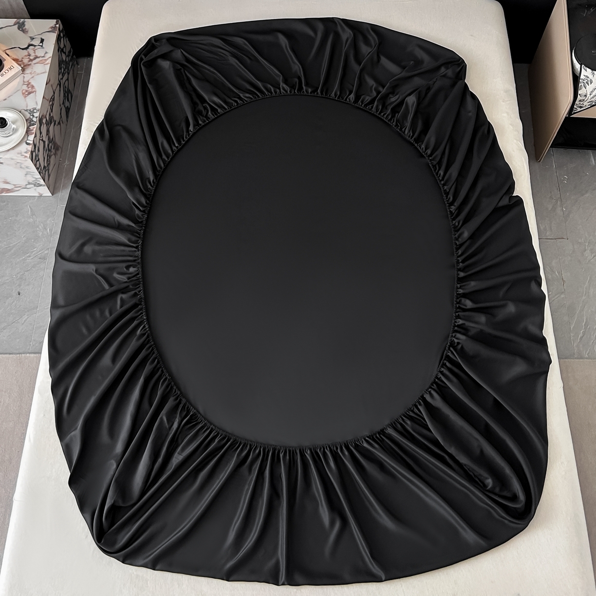 91家纺网 家纺一手货源 找家纺 乐卧家居 2026新款哑光仿真丝高级感卧室时尚四件套-比弗利系列 比弗利-荣耀黑