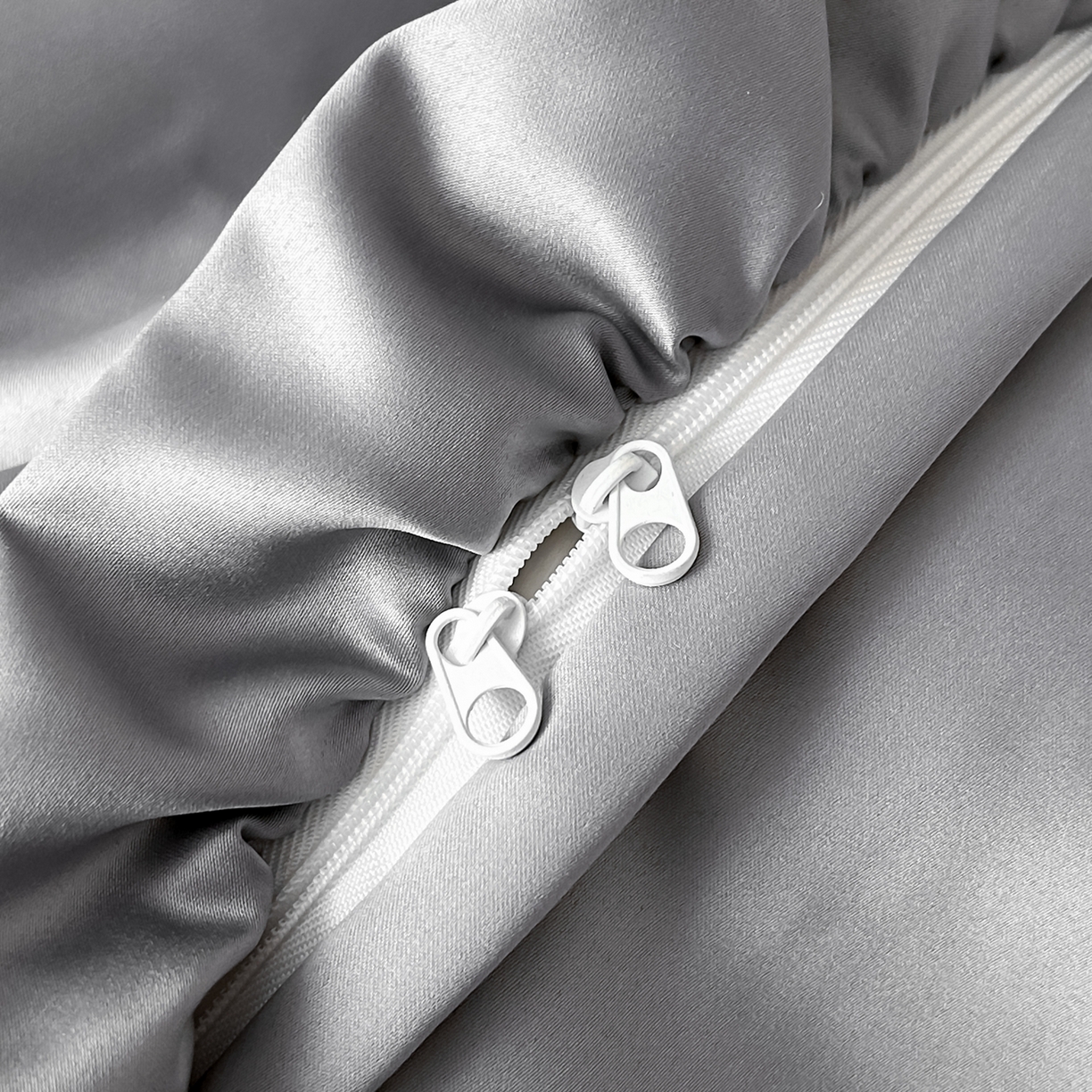 91家纺网 家纺一手货源 找家纺 乐卧家居 2026新款哑光仿真丝高级感卧室时尚四件套-比弗利系列 比弗利-高级灰