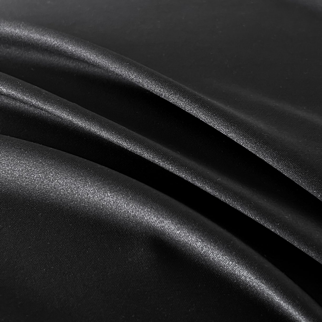 91家纺网 家纺一手货源 找家纺 乐卧家居 2026新款哑光仿真丝高级感卧室时尚四件套-比弗利系列 比弗利-荣耀黑