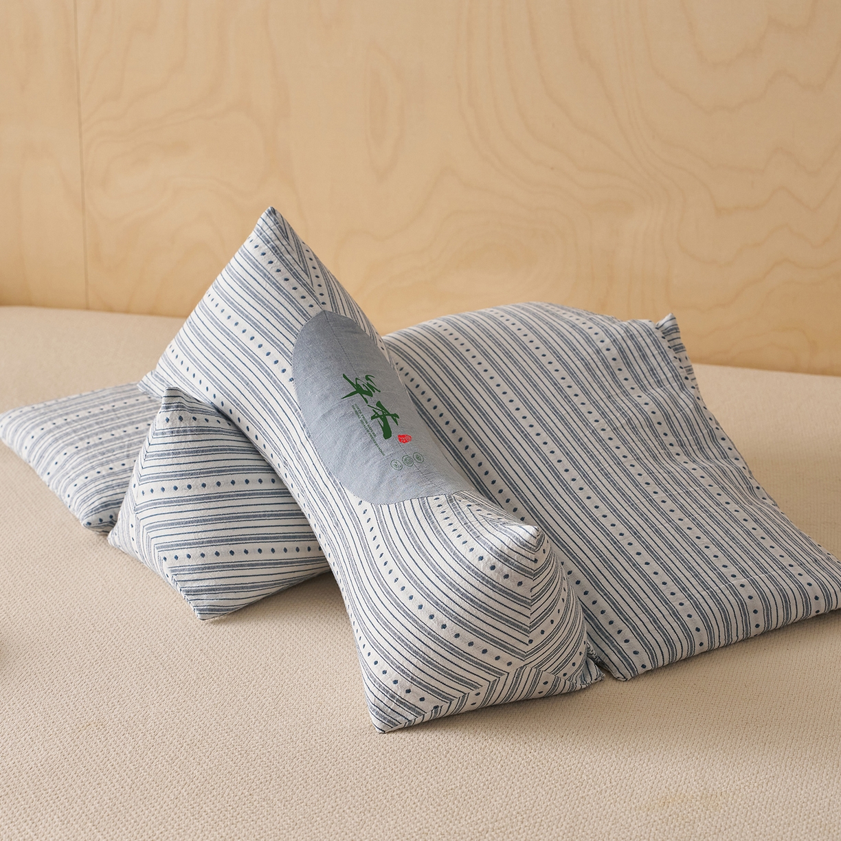 91家纺网 家纺一手货源 找家纺 （总）乐可 2026新款彩条牵引组合枕荞麦枕香丸枕枕头枕芯