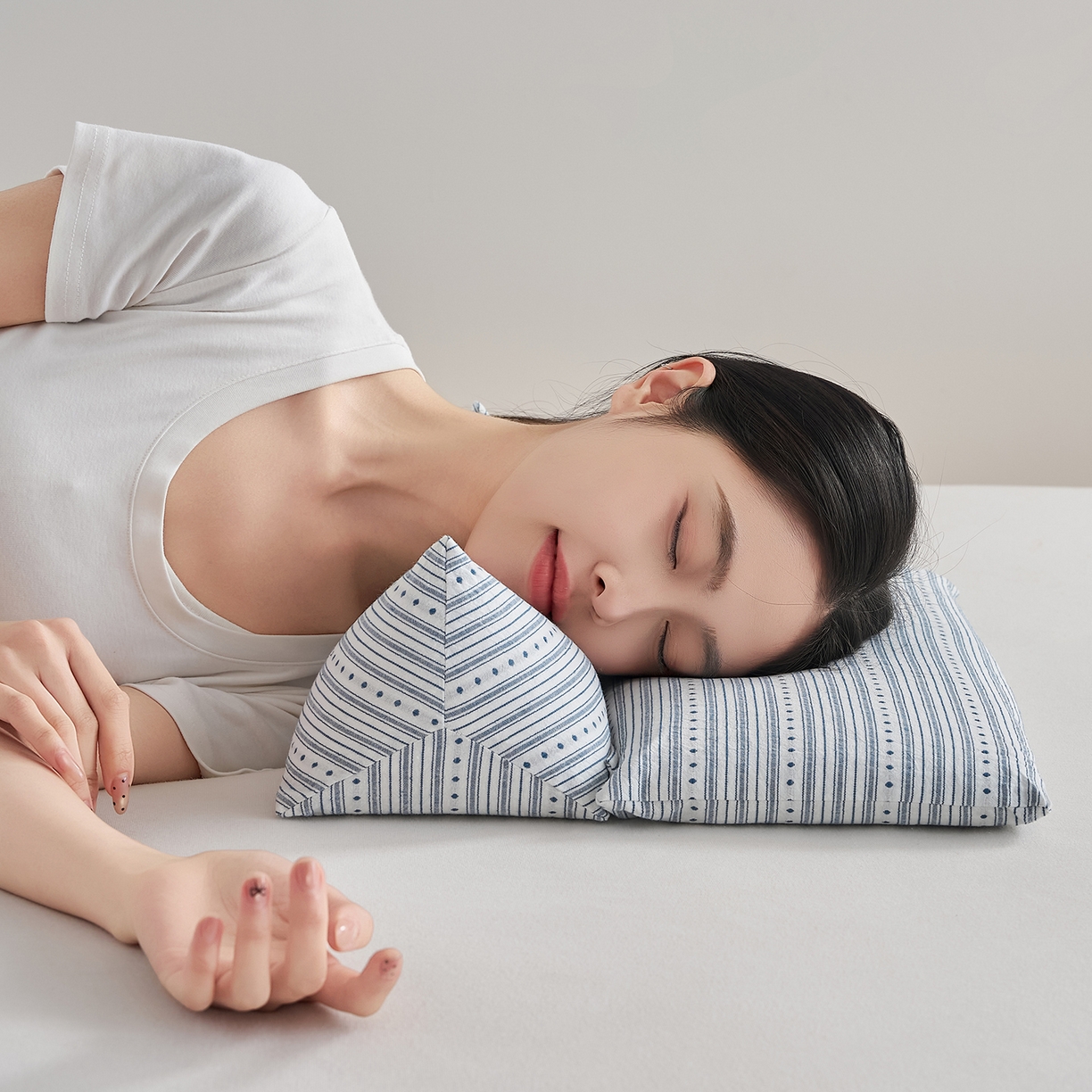 91家纺网 家纺一手货源 找家纺 乐可 2026新款彩条牵引组合枕荞麦枕香丸枕枕头枕芯 彩条牵引组合枕-荞麦款-蓝