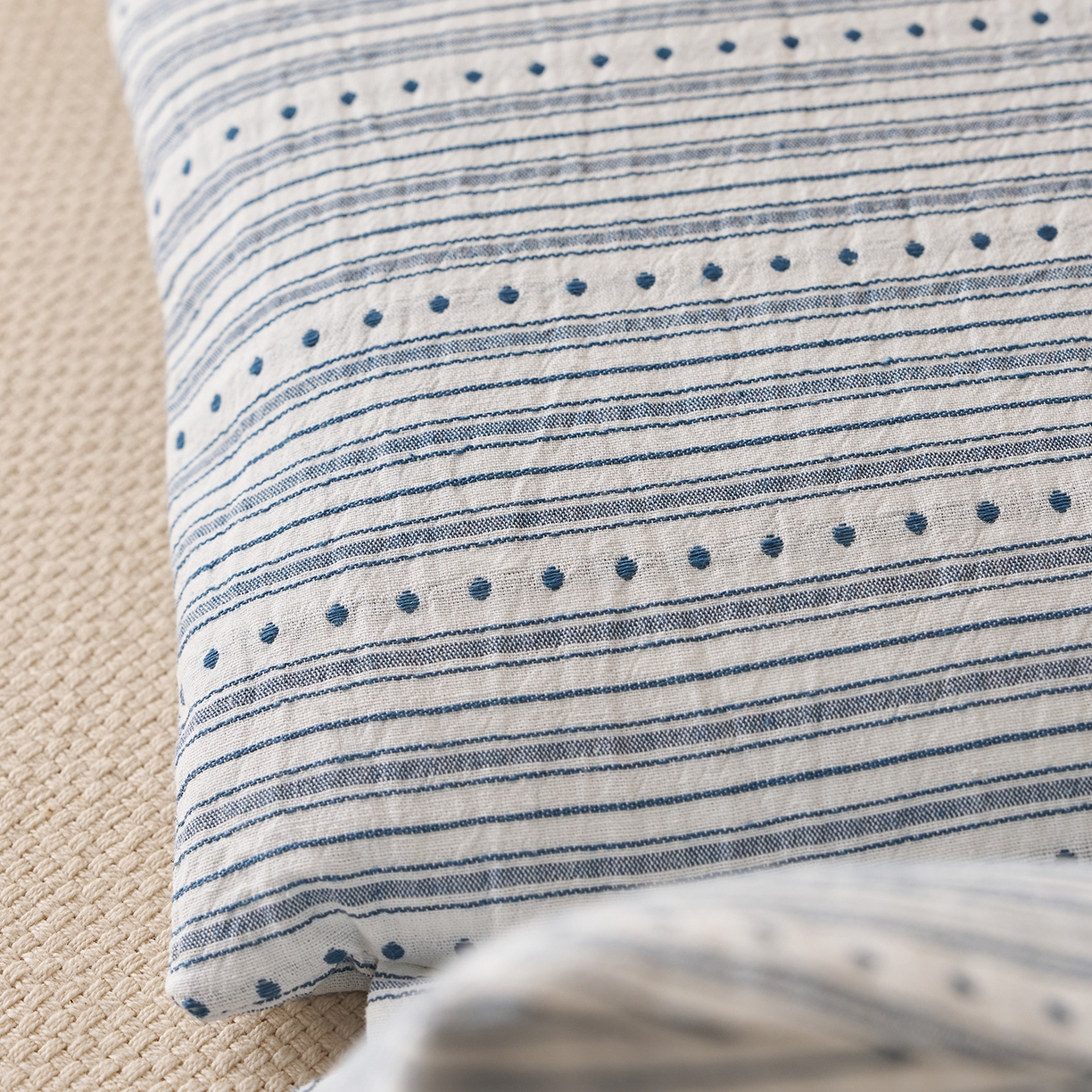 91家纺网 家纺一手货源 找家纺 （总）乐可 2026新款彩条牵引组合枕荞麦枕香丸枕枕头枕芯