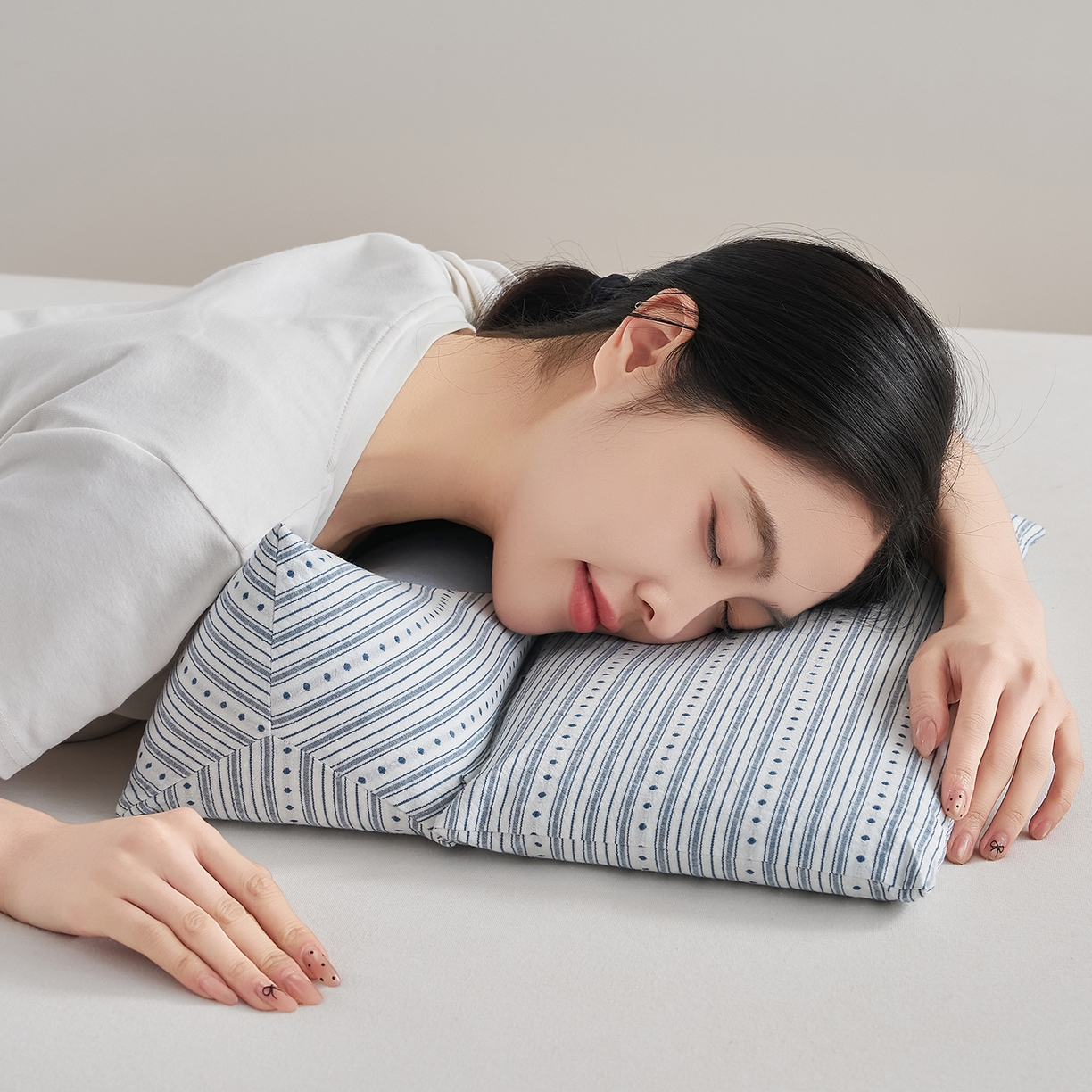 91家纺网 家纺一手货源 找家纺 乐可 2026新款彩条牵引组合枕荞麦枕香丸枕枕头枕芯 彩条牵引组合枕-荞麦款-蓝