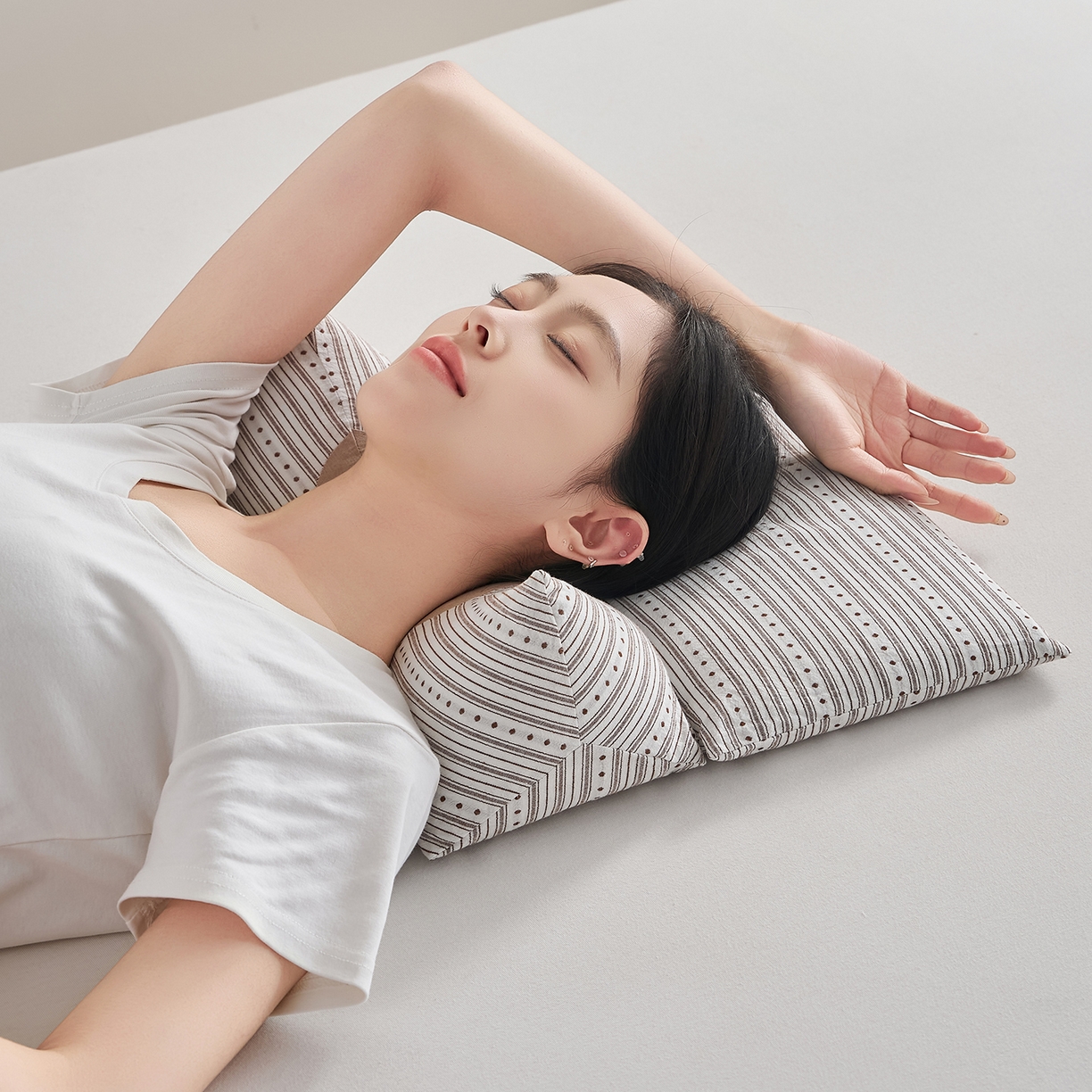 91家纺网 家纺一手货源 找家纺 乐可 2026新款彩条牵引组合枕荞麦枕香丸枕枕头枕芯 彩条牵引组合枕-香丸款-棕