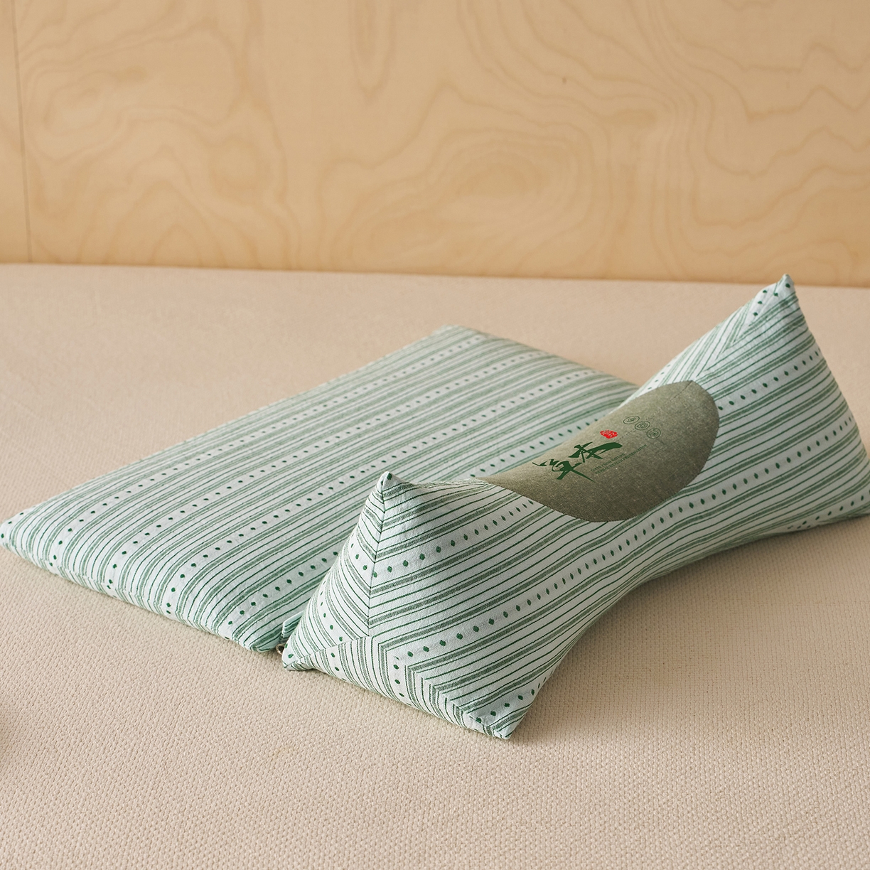 91家纺网 家纺一手货源 找家纺 乐可 2026新款彩条牵引组合枕荞麦枕香丸枕枕头枕芯 彩条牵引组合枕-荞麦款-绿