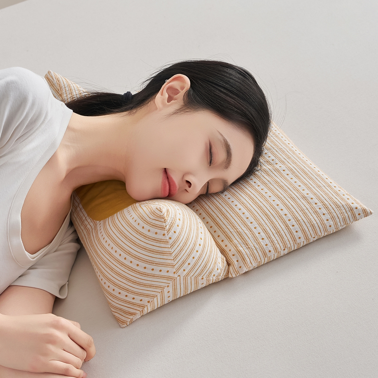 91家纺网 家纺一手货源 找家纺 乐可 2026新款彩条牵引组合枕荞麦枕香丸枕枕头枕芯 彩条牵引组合枕-荞麦款-黄