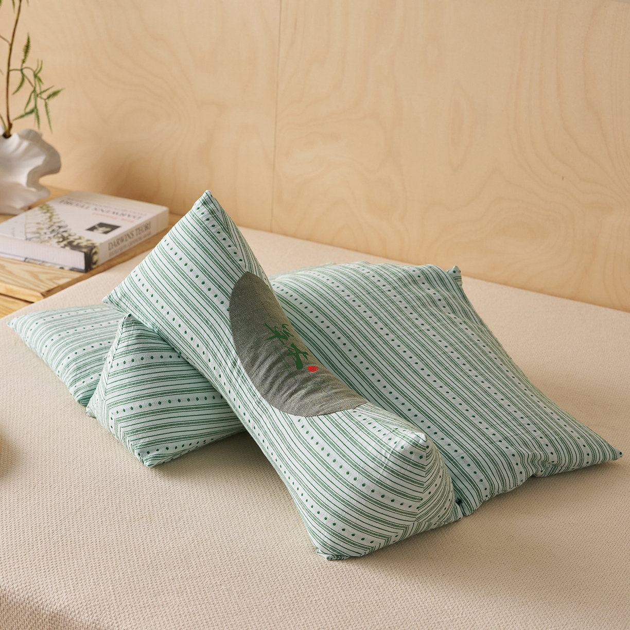 91家纺网 家纺一手货源 找家纺 乐可 2026新款彩条牵引组合枕荞麦枕香丸枕枕头枕芯 彩条牵引组合枕-香丸款-绿