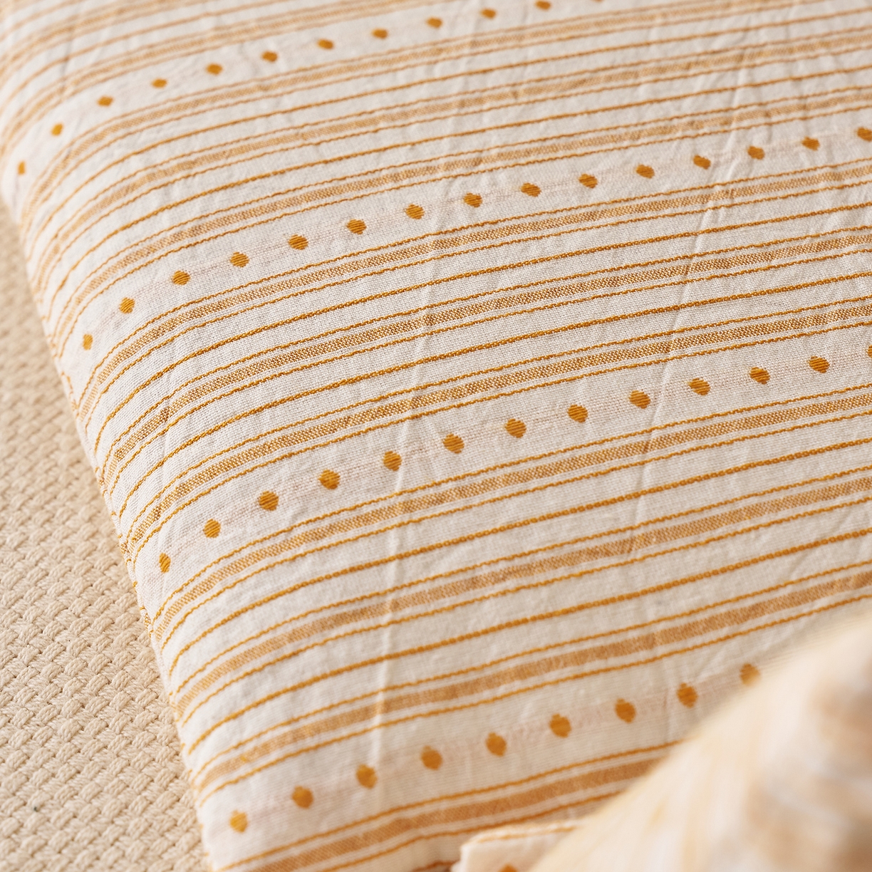 91家纺网 家纺一手货源 找家纺 乐可 2026新款彩条牵引组合枕荞麦枕香丸枕枕头枕芯 彩条牵引组合枕-香丸款-黄