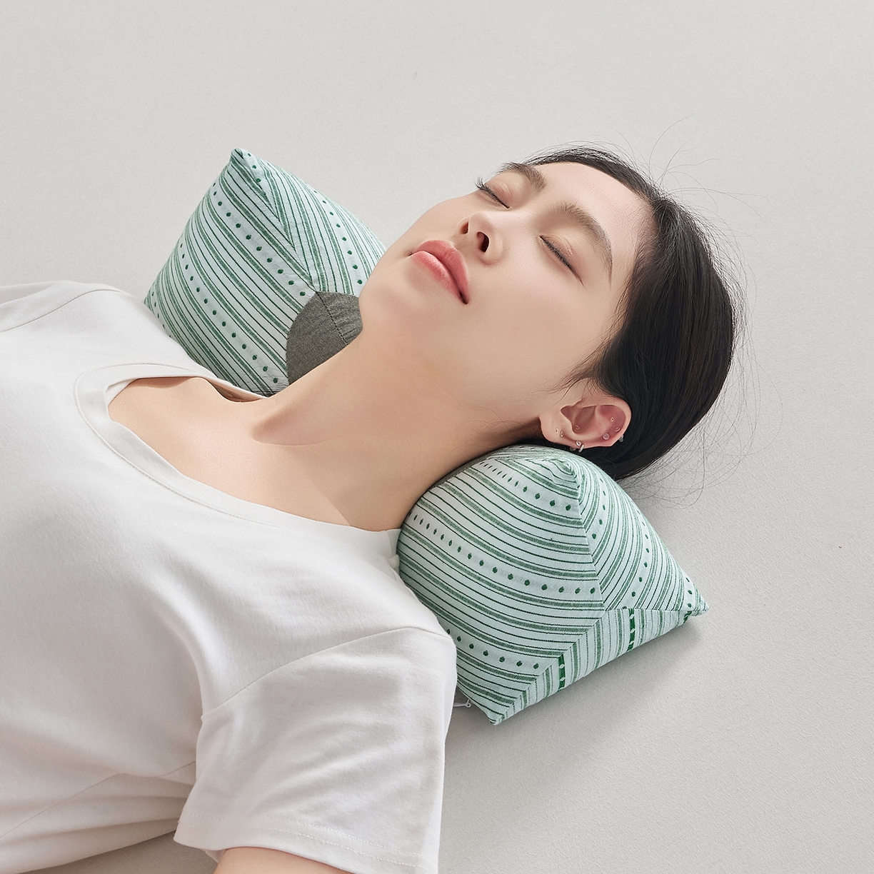 91家纺网 家纺一手货源 找家纺 乐可 2026新款彩条三角枕荞麦枕香丸枕枕头枕芯 彩条三角枕-荞麦款-绿