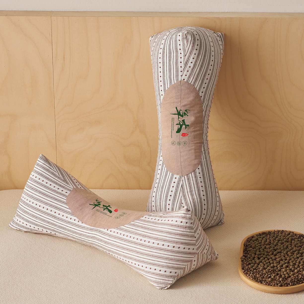 91家纺网 家纺一手货源 找家纺 乐可 2026新款彩条三角枕荞麦枕香丸枕枕头枕芯 彩条三角枕-香丸款-棕