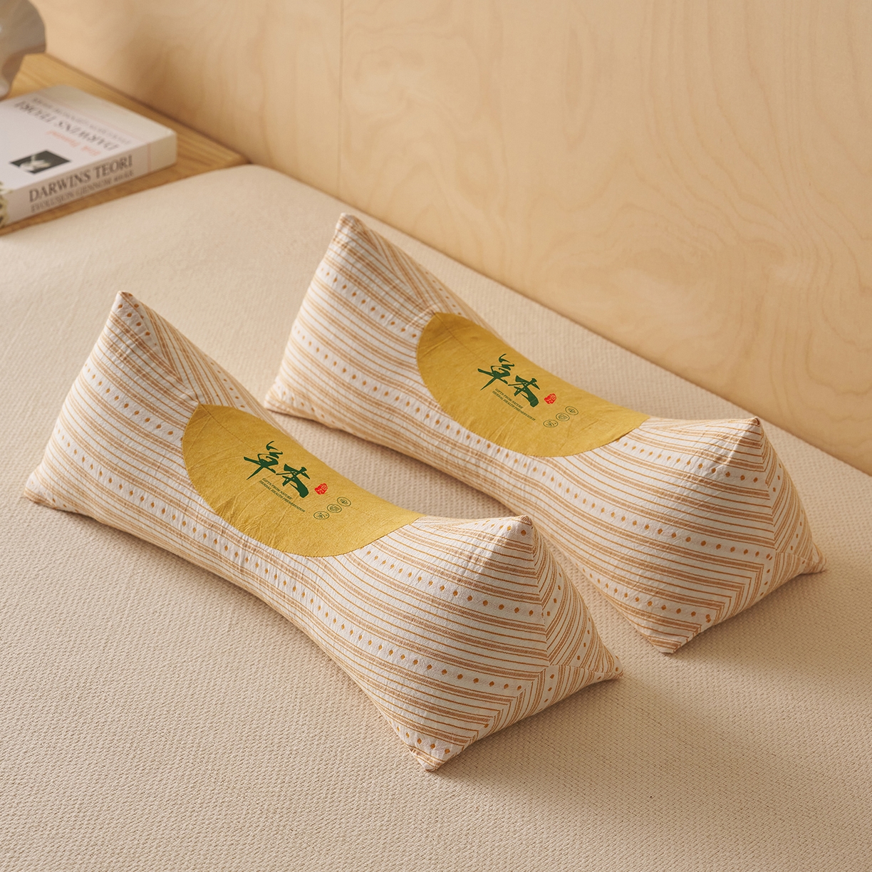 91家纺网 家纺一手货源 找家纺 乐可 2026新款彩条三角枕荞麦枕香丸枕枕头枕芯 彩条三角枕-香丸款-黄