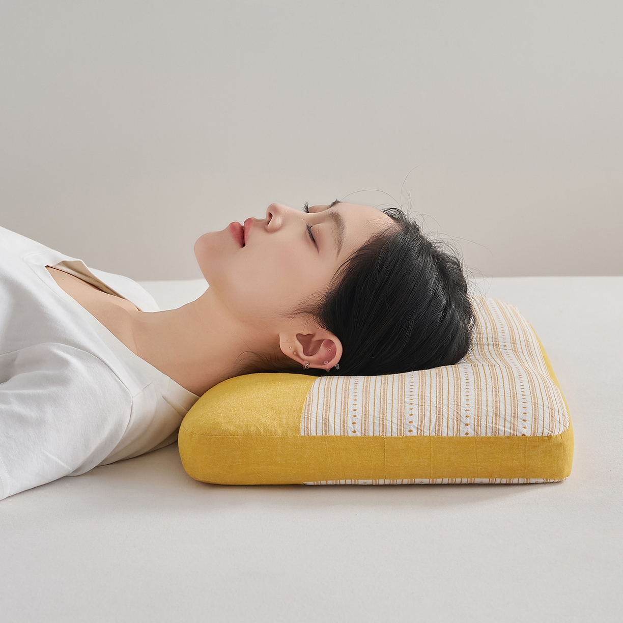 91家纺网 家纺一手货源 找家纺 乐可 2026新款彩条双拼枕荞麦枕香丸枕枕头枕芯 彩条双拼枕-荞麦款-黄