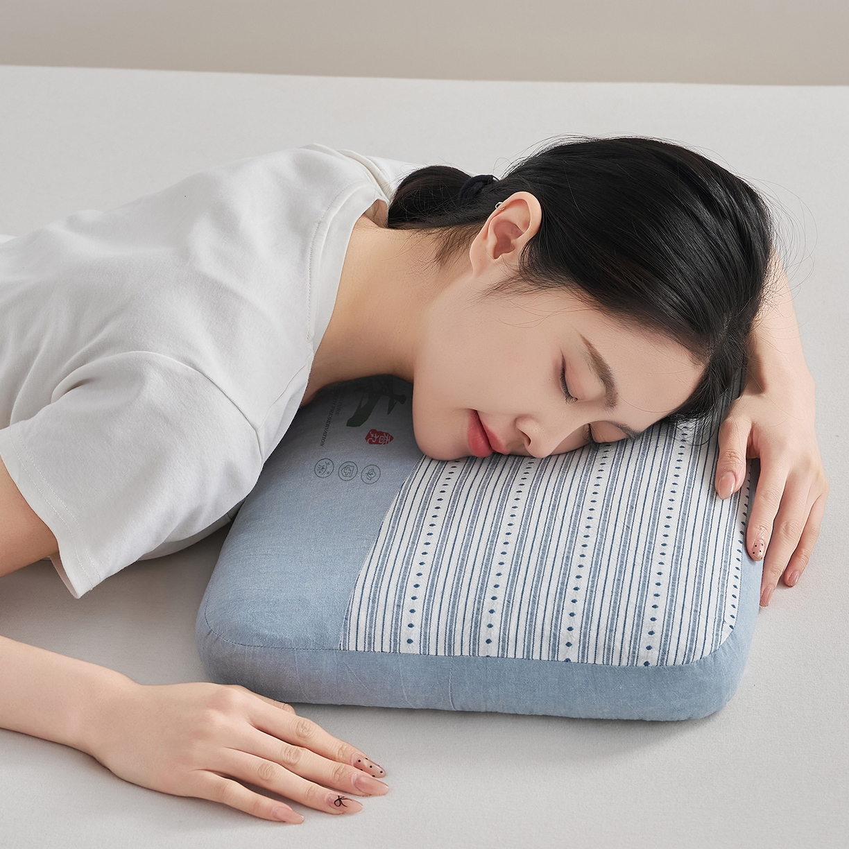 91家纺网 家纺一手货源 找家纺 乐可 2026新款彩条双拼枕荞麦枕香丸枕枕头枕芯 彩条双拼枕-荞麦款-蓝