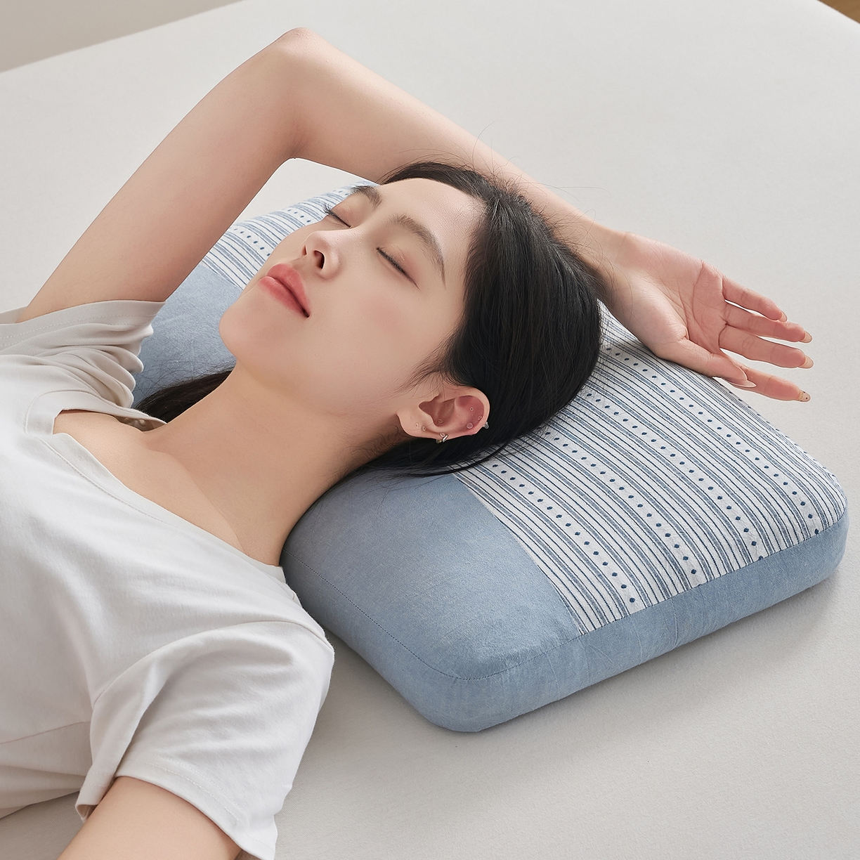 91家纺网 家纺一手货源 找家纺 乐可 2026新款彩条双拼枕荞麦枕香丸枕枕头枕芯 彩条双拼枕-荞麦款-蓝