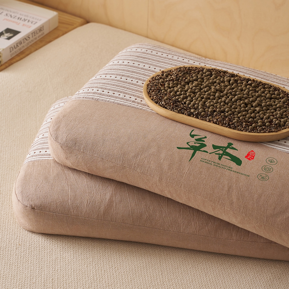 91家纺网 家纺一手货源 找家纺 乐可 2026新款彩条双拼枕荞麦枕香丸枕枕头枕芯 彩条双拼枕-香丸款-棕