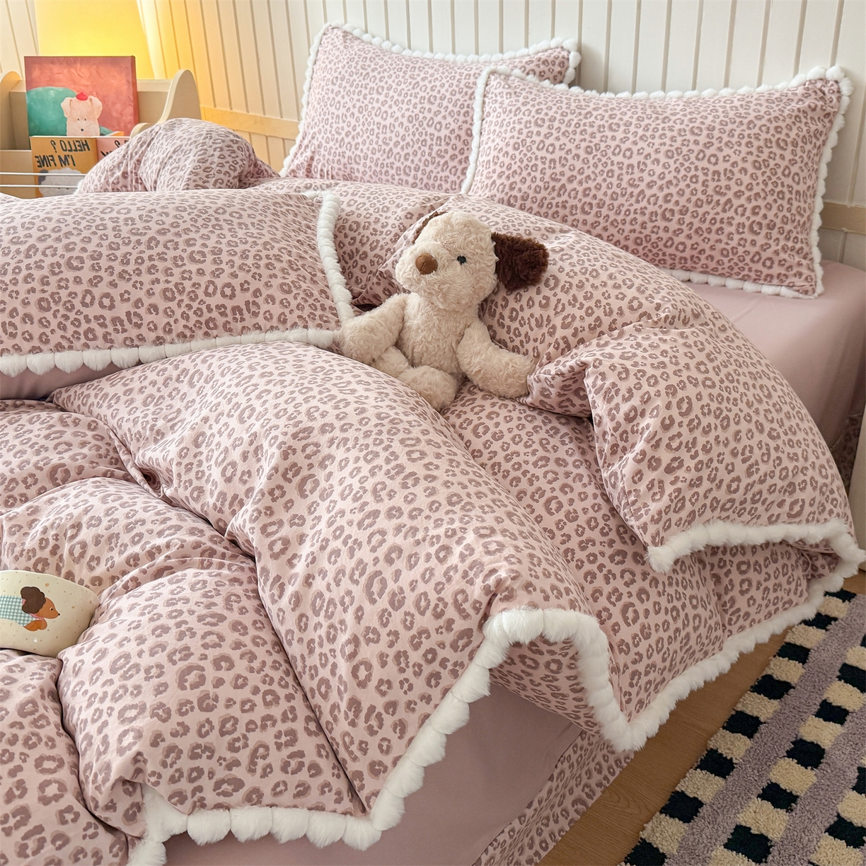 91家纺网 家纺一手货源 找家纺 （总）吾欢心 2026春夏新款古法水洗仿棉毛球花边款四件套