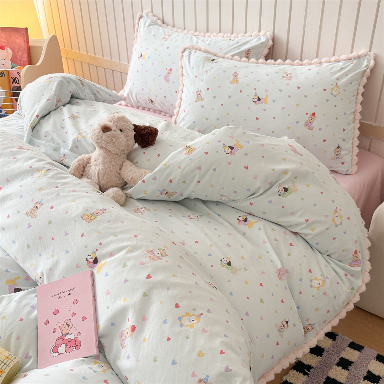 91家纺网 家纺一手货源 找家纺 吾欢心 2026春夏新款古法水洗仿棉毛球花边款四件套 甜心宝贝