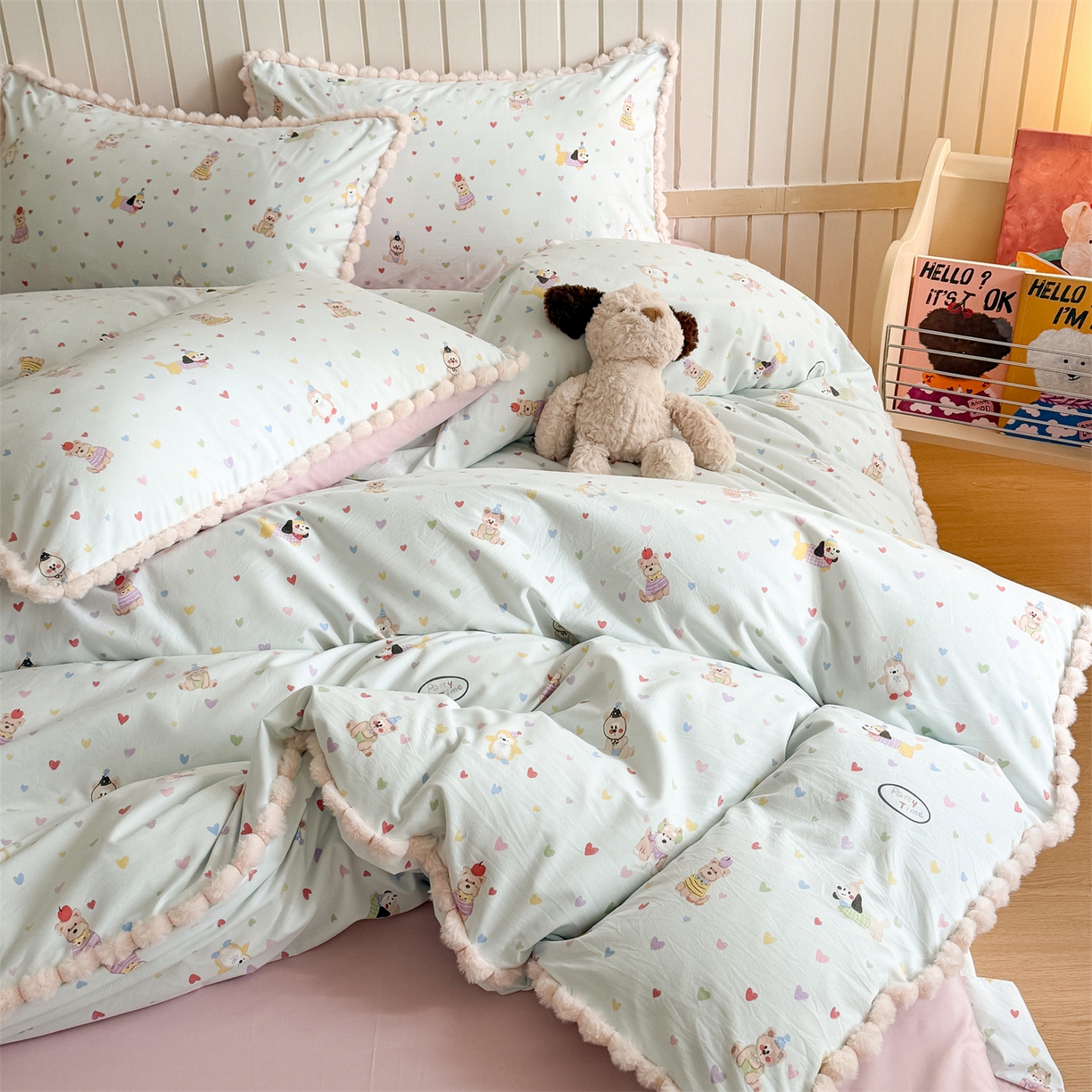 91家纺网 家纺一手货源 找家纺 吾欢心 2026春夏新款古法水洗仿棉毛球花边款四件套 甜心宝贝