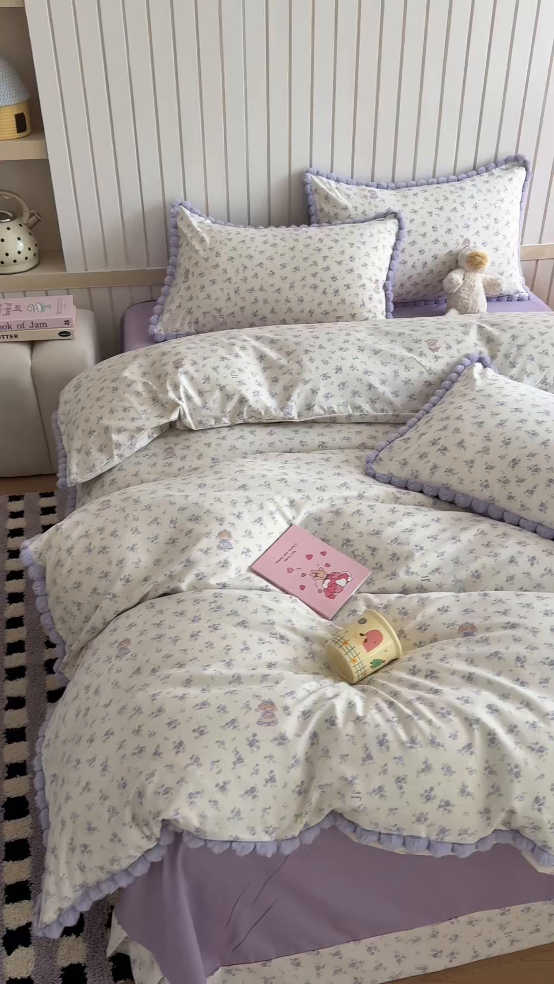 91家纺网 家纺一手货源 找家纺 吾欢心 2026春夏新款古法水洗仿棉毛球花边款四件套 丛林小兔