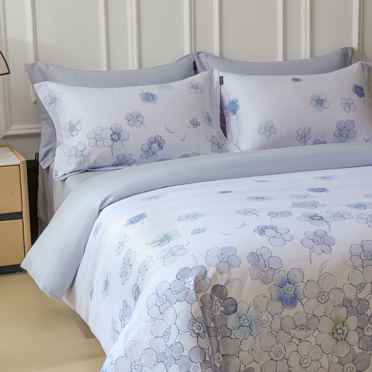 洺兰家居 2025新款100支全棉新疆棉数码印花四件套长绒棉贴边床单床笠床上用品套件-专版（控价标准235加大255床笠245）春花烂漫-蓝