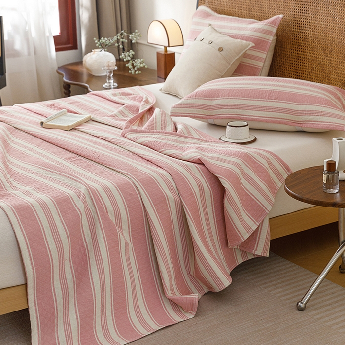 91家纺网 家纺一手货源 找家纺 （总）悦然毛巾被 2026新款条纹全棉纯棉色织三层纱毛巾被休闲盖毯毯子